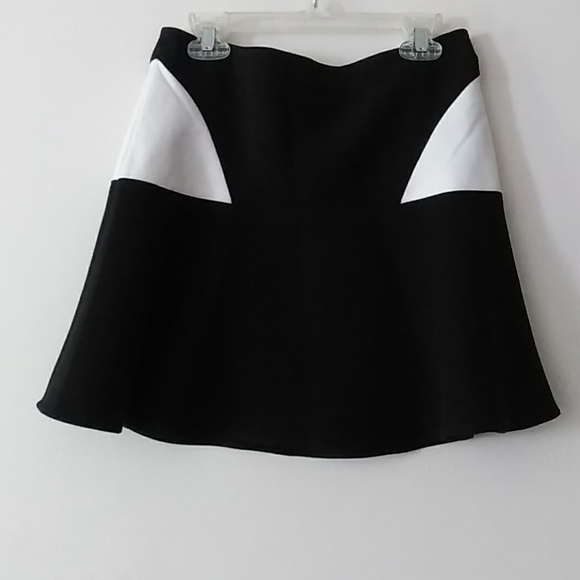 Club Monaco Size 0 Black & White Mini Skirt - Picture 1 of 3
